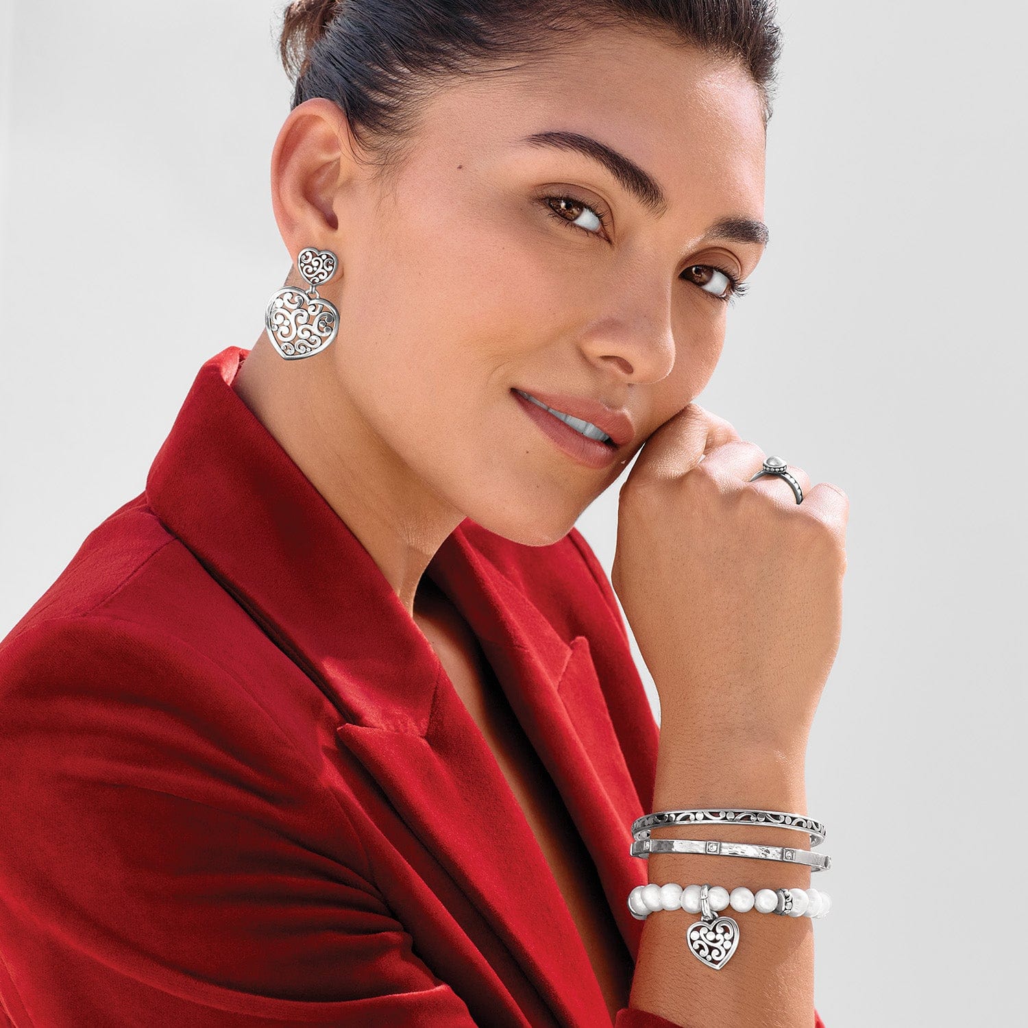 Contempo Heart Pearl Stretch Bracelet - Image 4
