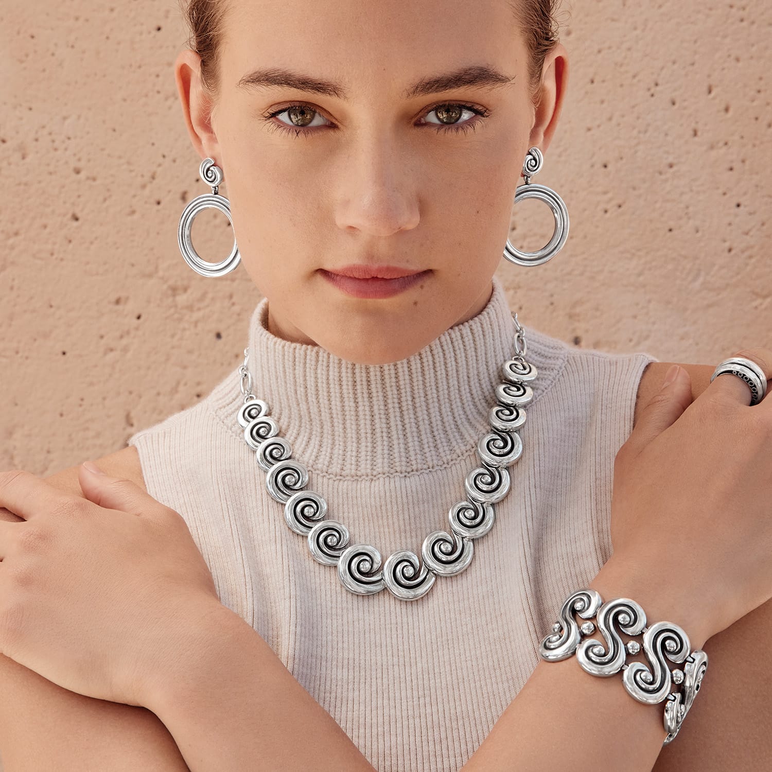 Contempo Moda Grand Bracelet - Image 6