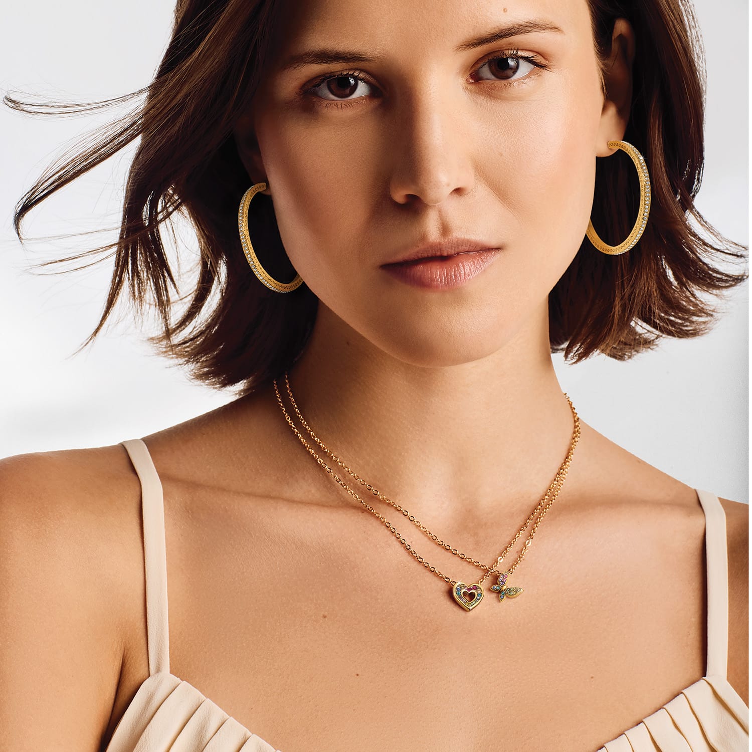 Enchanting Gem Hummingbird Necklace - Image 5