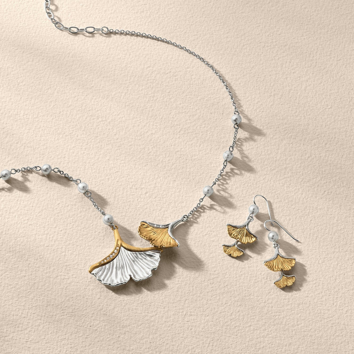 Everbloom Ginko Pearl Necklace - Image 5