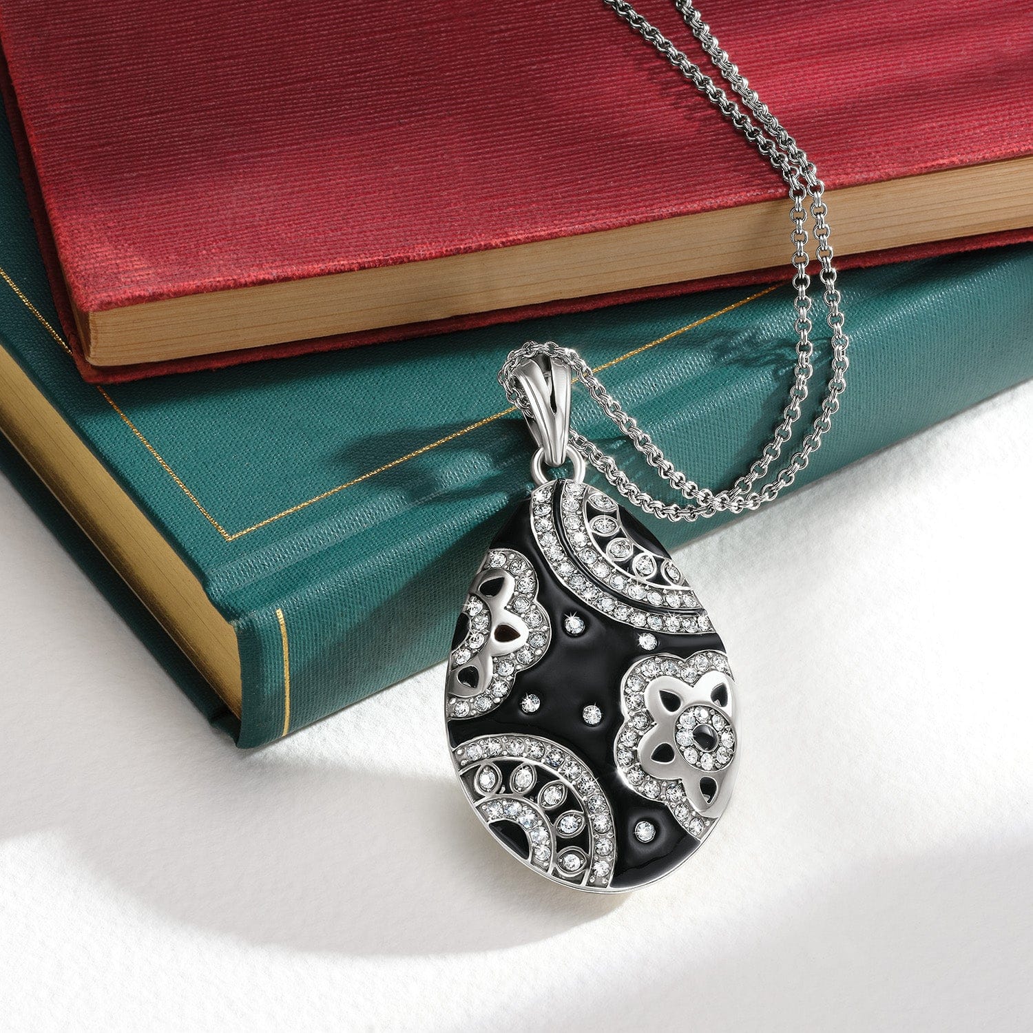 Flora Black Reversible Convertible Necklace - Image 4