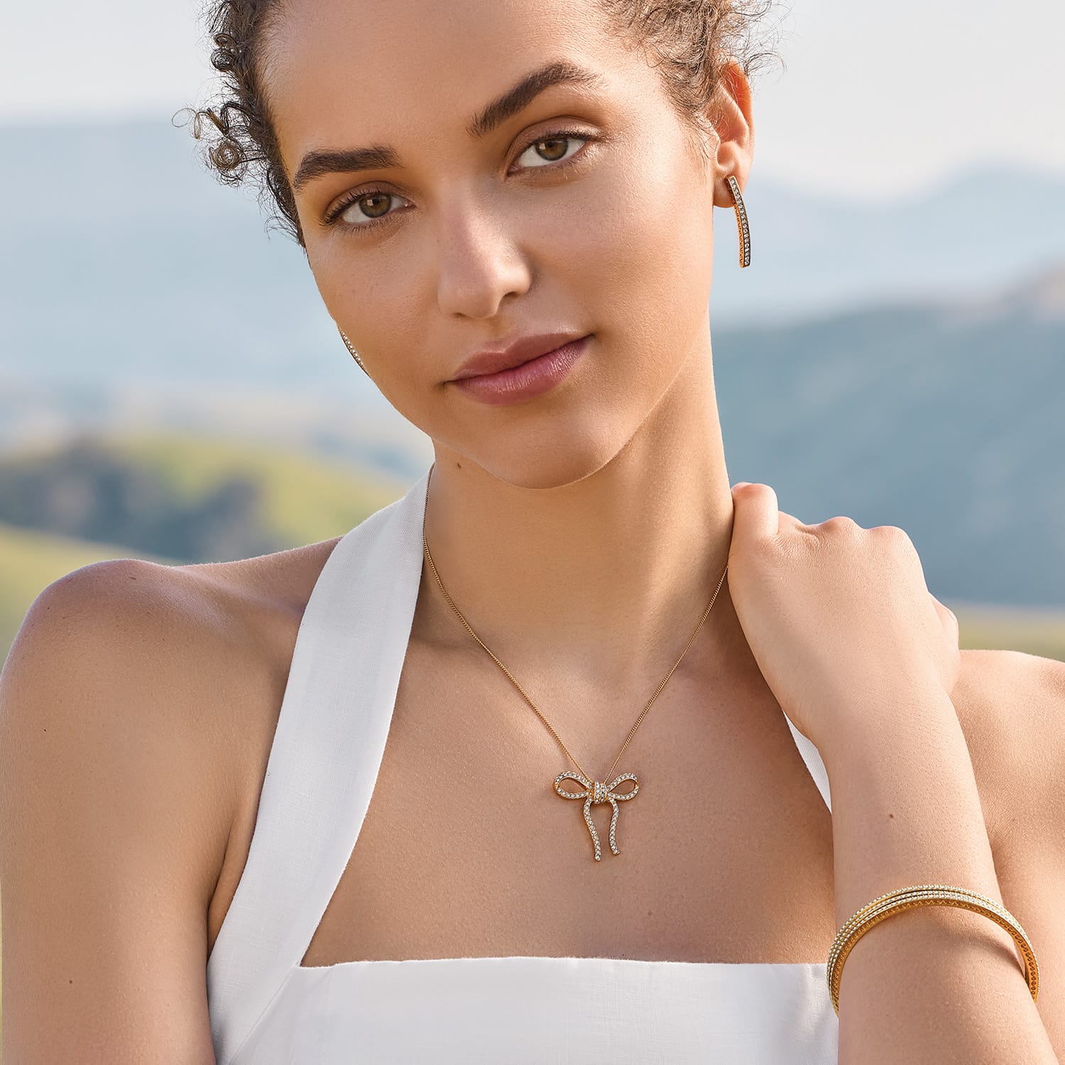 Illumina Bow Necklace - Image 9