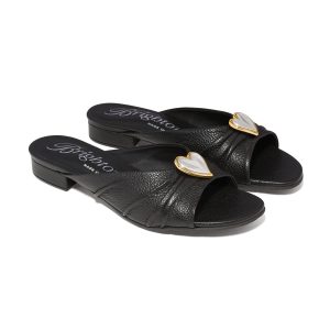 Naive Flat Sandals