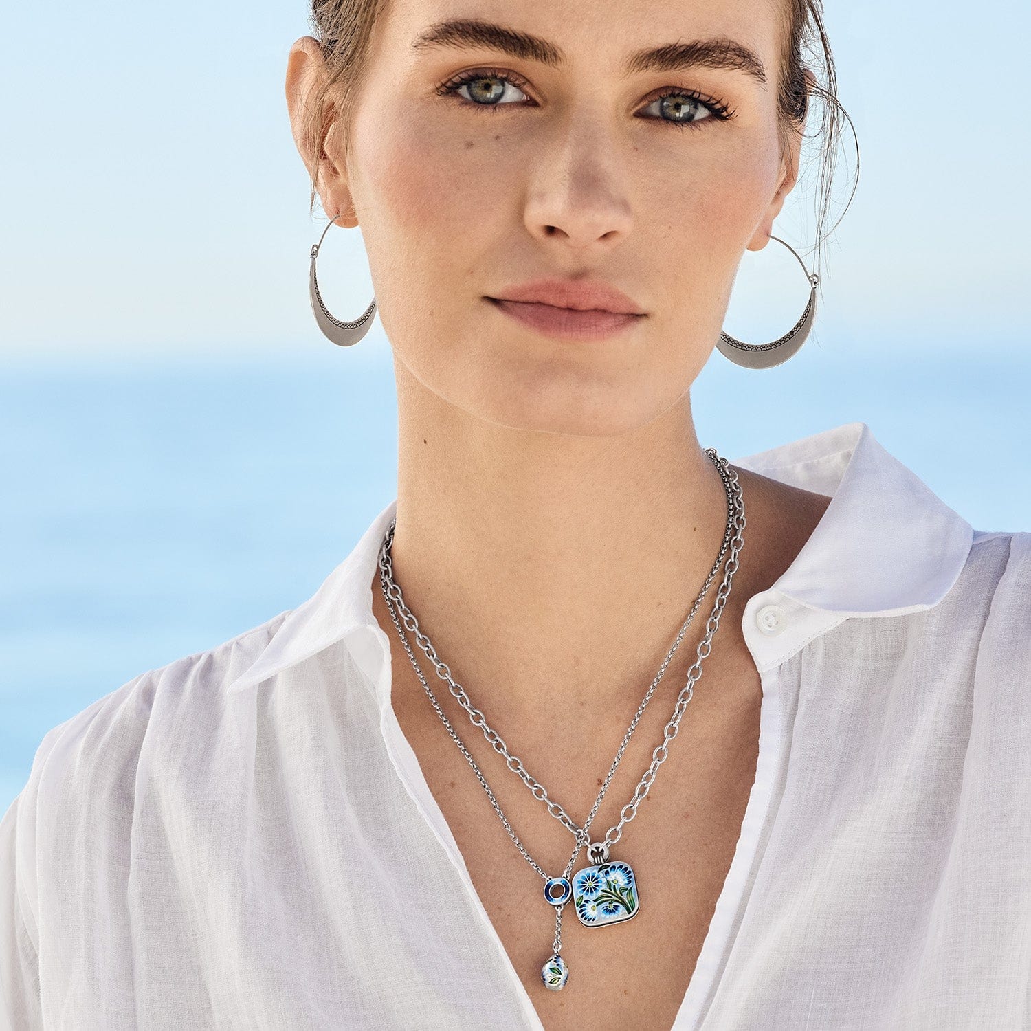 Sydney Daisy Y Necklace - Image 5