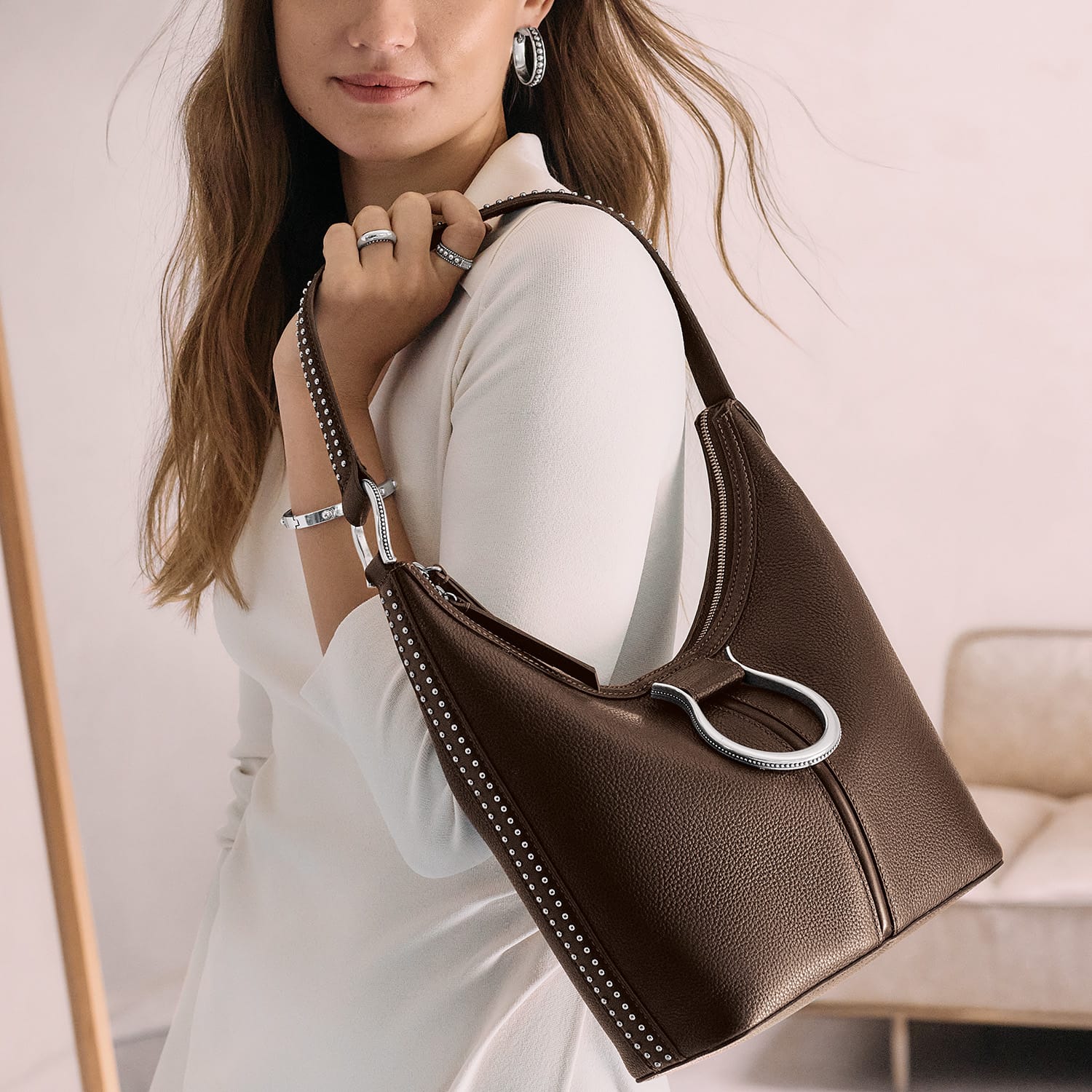 Wyatt Shoulderbag - Image 9
